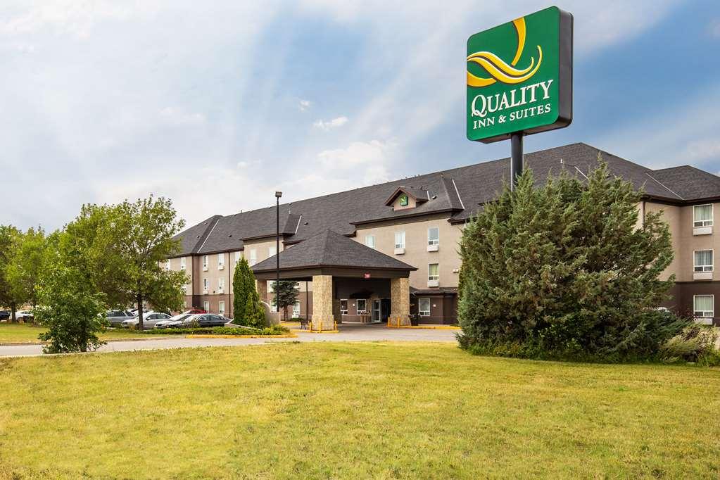 Quality Inn & Suites Yorkton Exterior photo