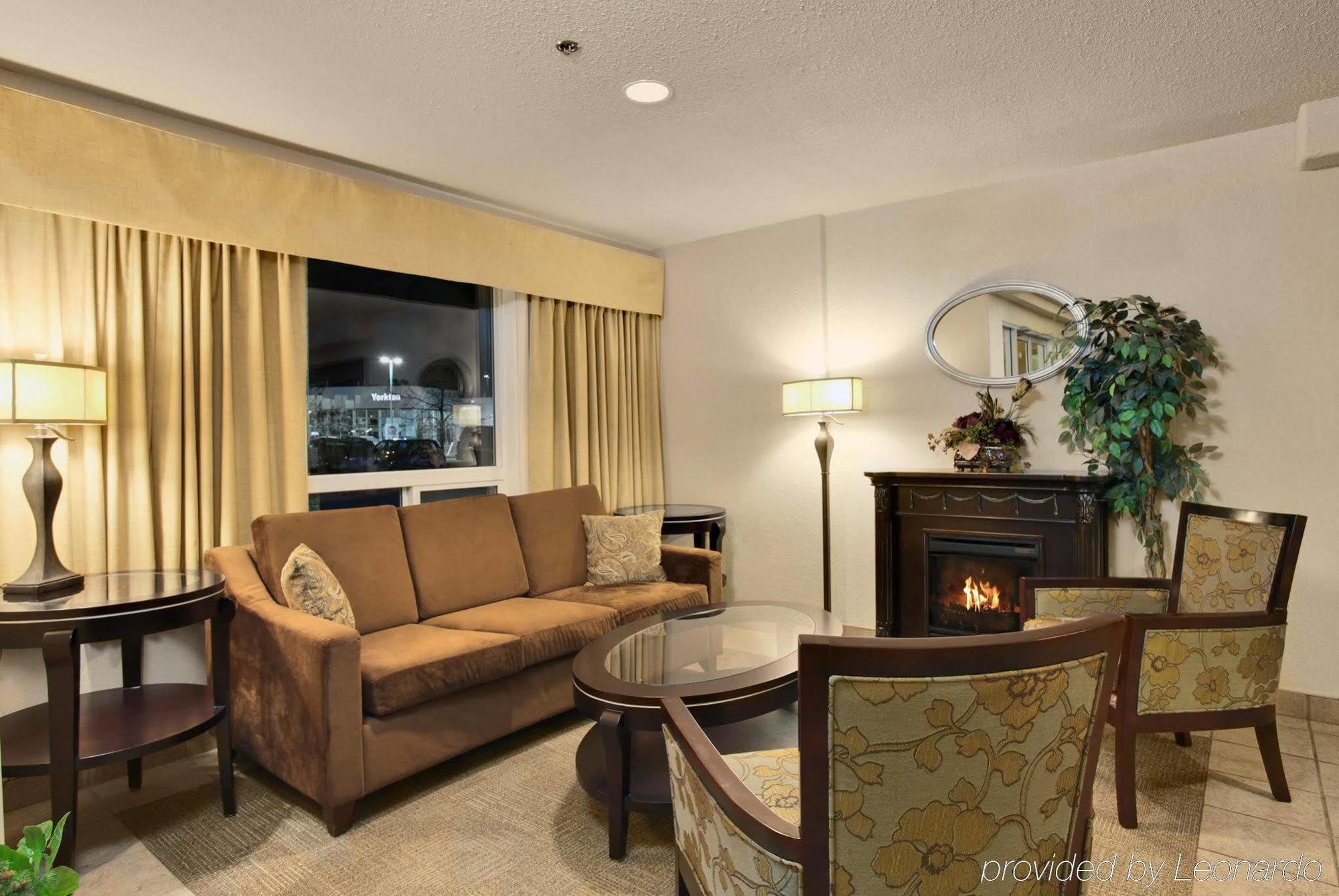 Quality Inn & Suites Yorkton Room photo