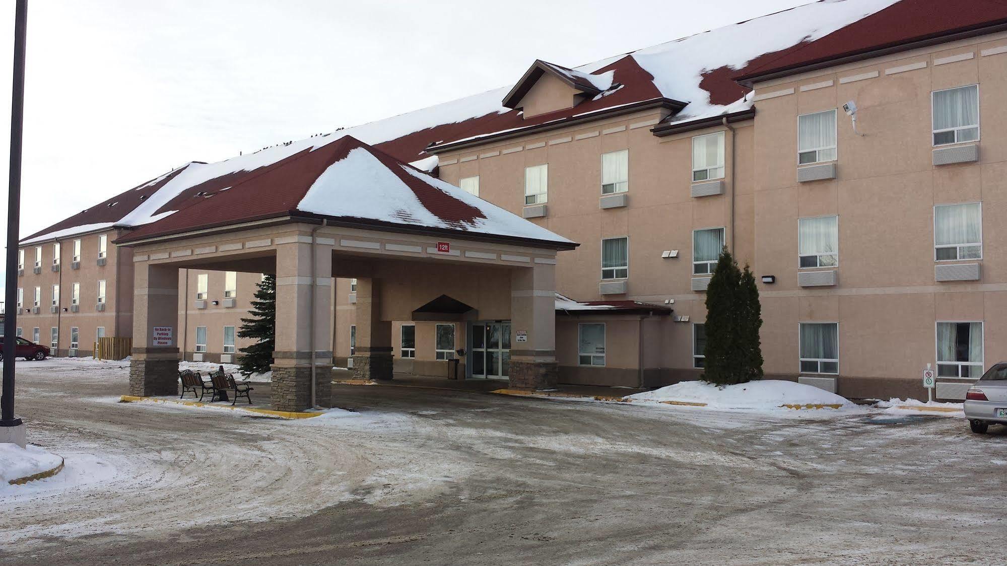 Quality Inn & Suites Yorkton Exterior photo